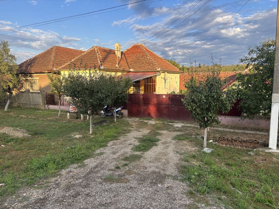 Vand casa locuibila sat araneag