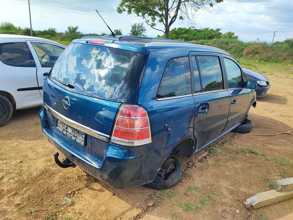 Opel Zafira B 1.9 НА ЧАСТИ