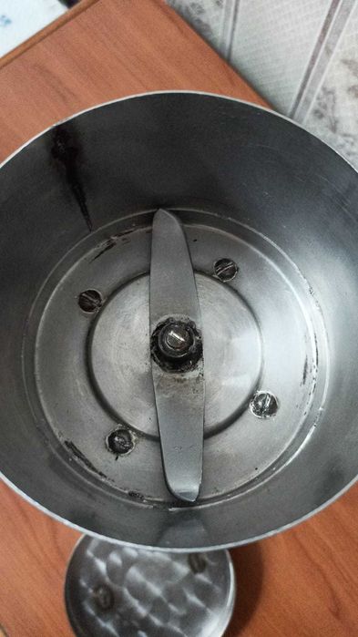 Мельница измельчитель кофемолка