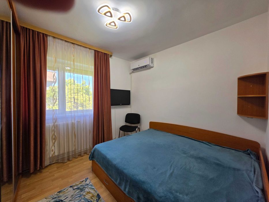 De inchiriat Ap 3 camere semidecomandat, et 4/4, 150 m metrou Crangasi. Doar cu CONTRACT minim 1 an