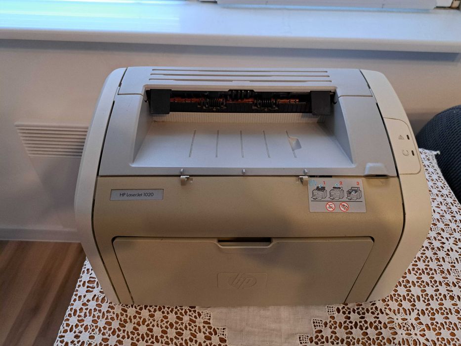 Принтер HP LaserJet 1020