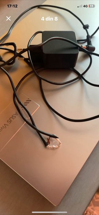 !Vând laptop asus vivobook 15 1600 lei!