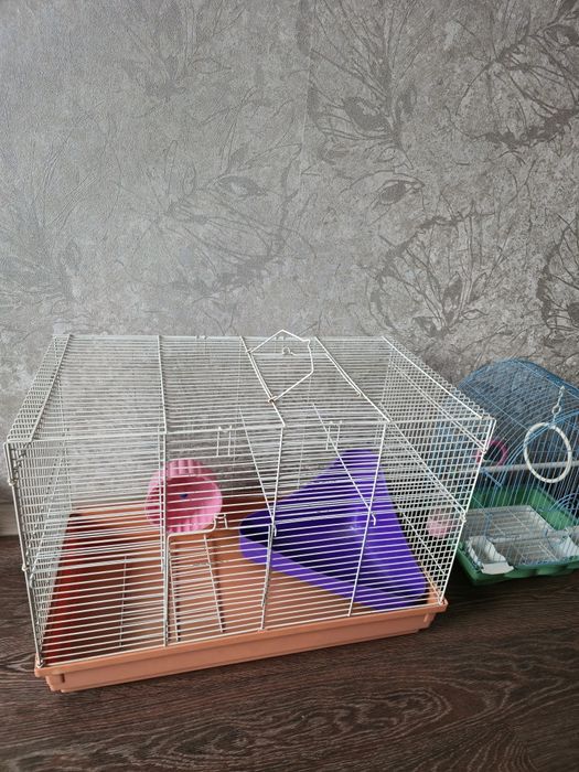 Продаю клетку для попугая