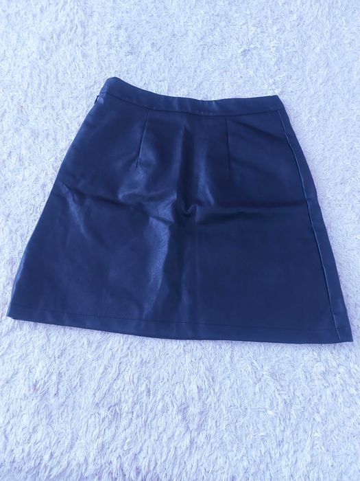 Дамска кожена пола