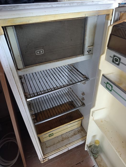 Саратов холодильник сотилади.