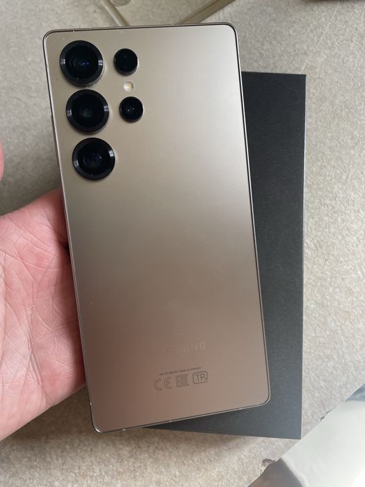 SAMSUNG s25 ultra 256 gb