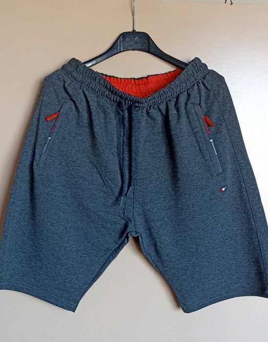 Къси мъжки панталони