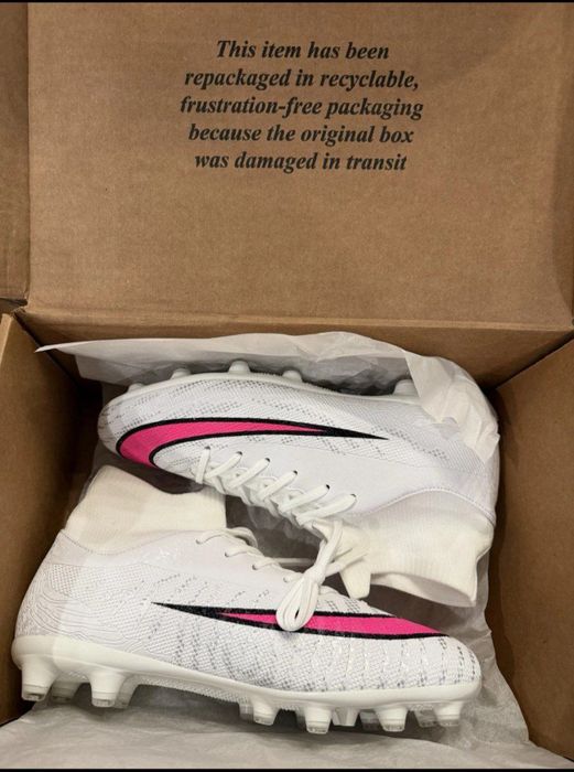 RURAN Men's Soccer Shoes Size 9.5 or 40