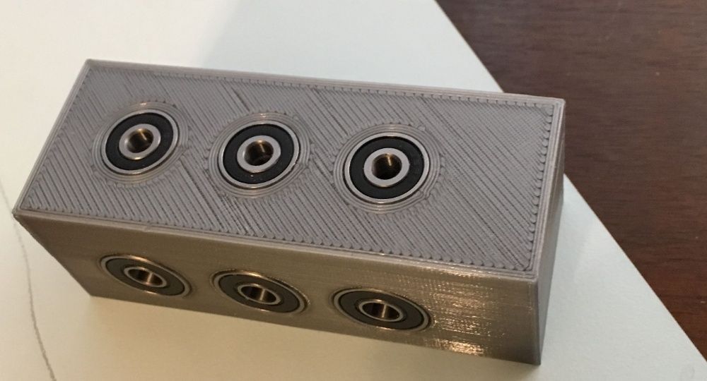 Sablon mobila pt ericsoane din plastic dur gri forma U gauri de 5/7mm