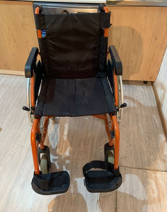 Инвалидная коляска прогулочная