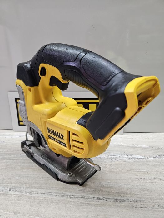 Dewalt Зеге DCS331 18V.