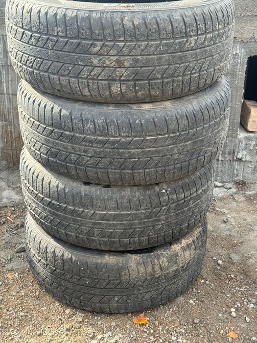 Шины  б/у хорошее состояние