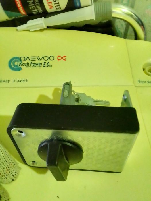 Замок накладной новый