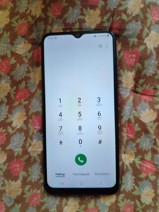 Samsung sotiladi a02 tel deyarli yangi ochilmagan usta ko'rmagan qiril