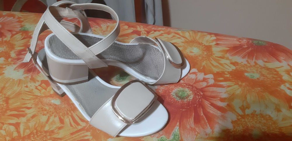 Сандали с Плочки с Метален Обков на деколтето! №36