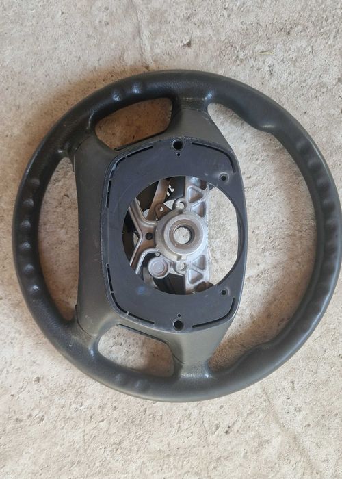 Volan Toyota Avensis t25