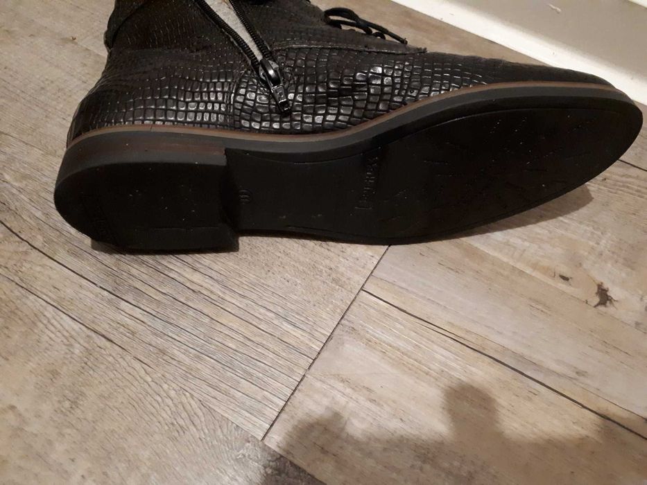 Продавам дамски боти изгодно