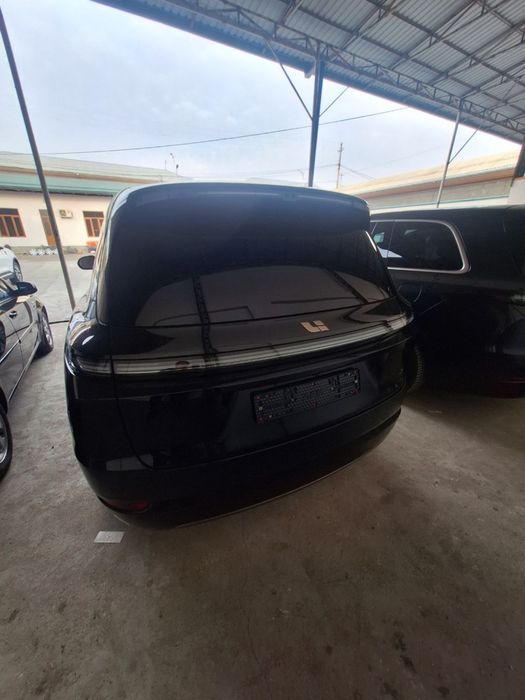 Lixiang   L 9 (без пробег). 2026 Restyling