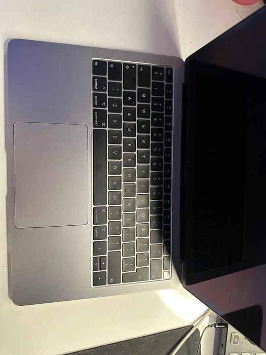 MacBook Air 2019-Retina 13 inch