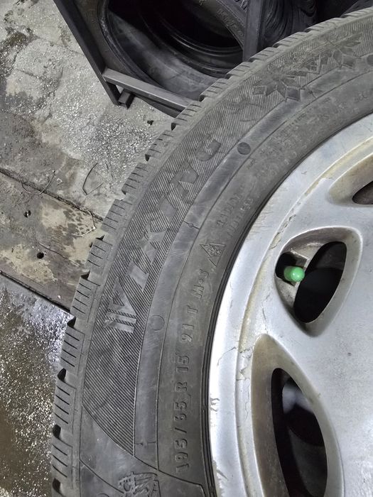 JANTE BMW + ANVELOPE 195/65/15 VIKING Stare excelentă