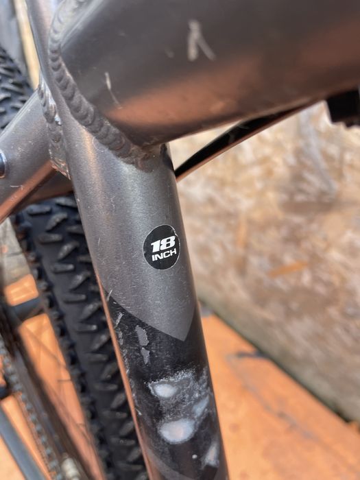 Bicicleta carrera vengeance  frane pe disc hidraulice cadru de aluminiu  roti 27.5”