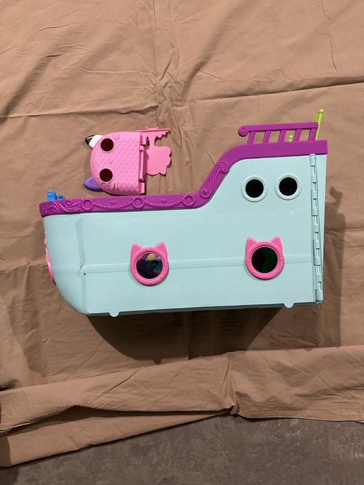 Gabbys dollhouse парти кораб