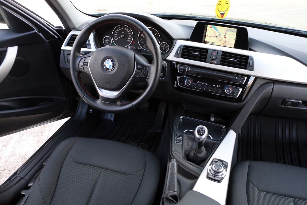 Vand BMW Seria 3 F31 Euro 6 2016 Navi Clima Senzori Full LED