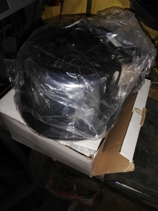 Продавам осветителни тела