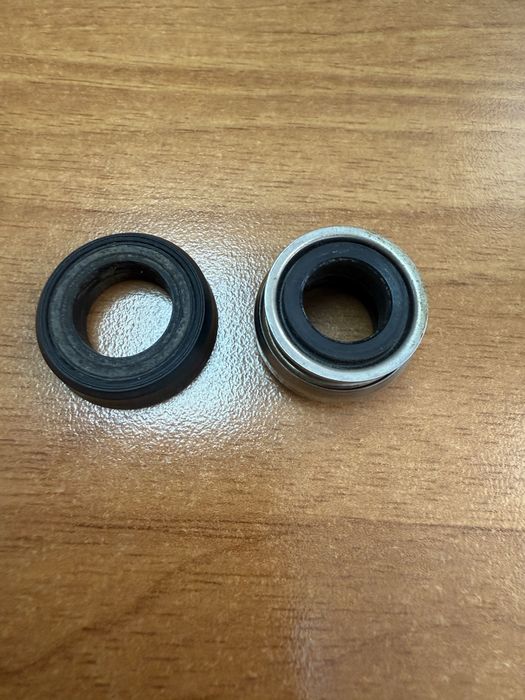 Торцевой уплотнитель насоса