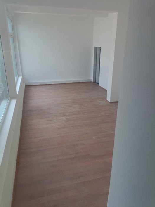 Продава се Магазин в Разград, Промишлена зона - Запад - 500 кв.м за 689 €/кв.м - Снимка #2