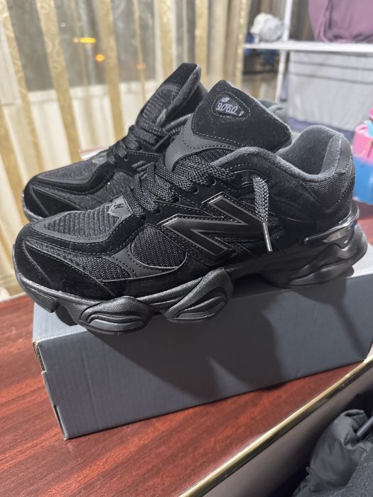 New balance 9060 pe negru 42