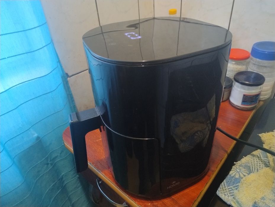 Vând friptoza cu aer cald