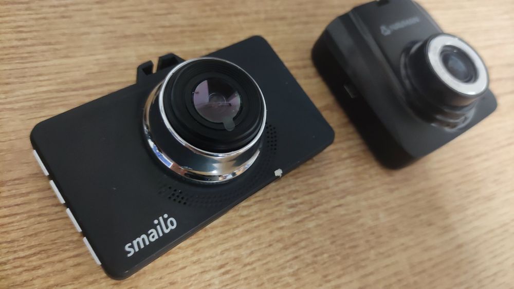 Camera auto Smailo si Navman
Ecran	: 3 inch
Rezolutie filmare	Full HD