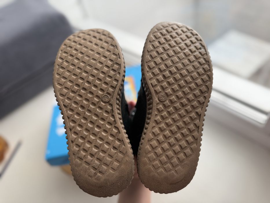 Продам детские кожаные сапоги