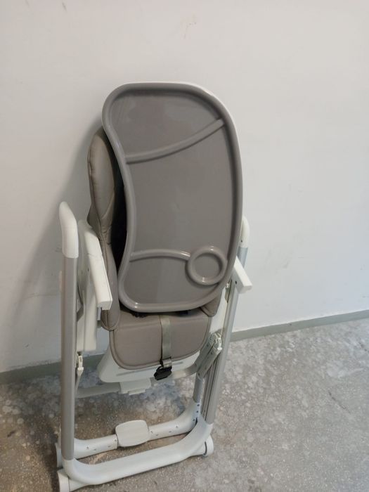 Scaun de masă reglabil