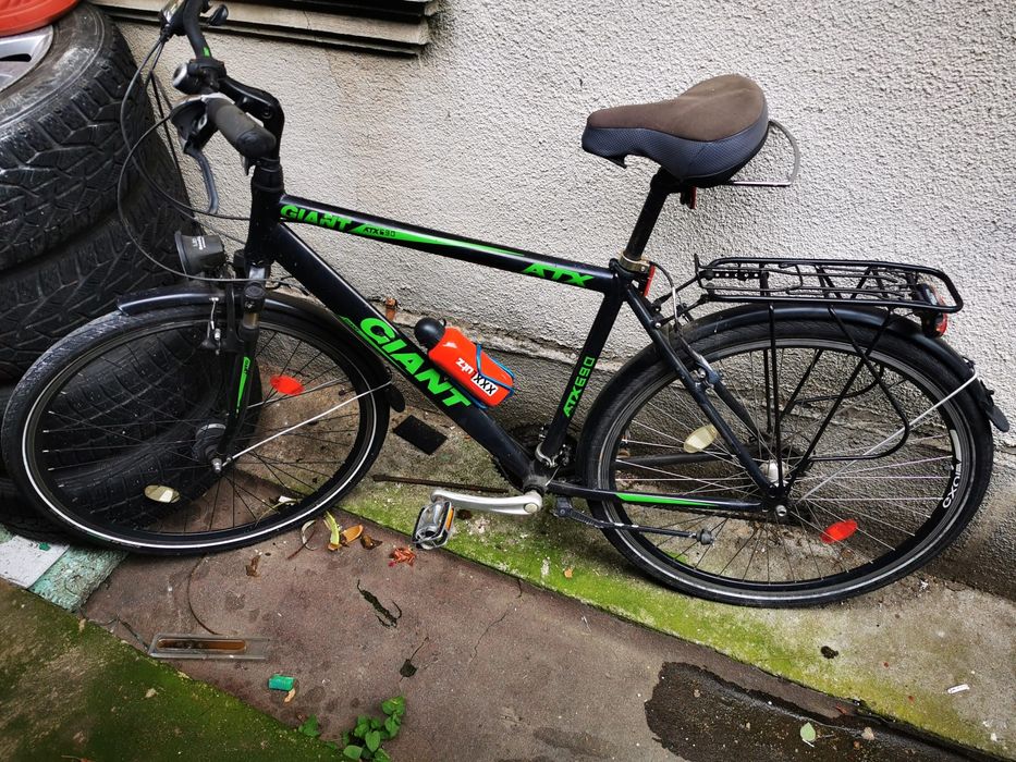Vând bicicleta echipată Deore perfect functionala