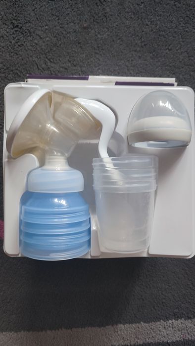 Електрическа помпа за кърма Medela и ръчна помпа Philips Avent
