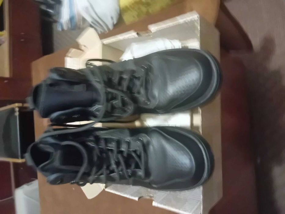 Nike 42.5 н. Кожени