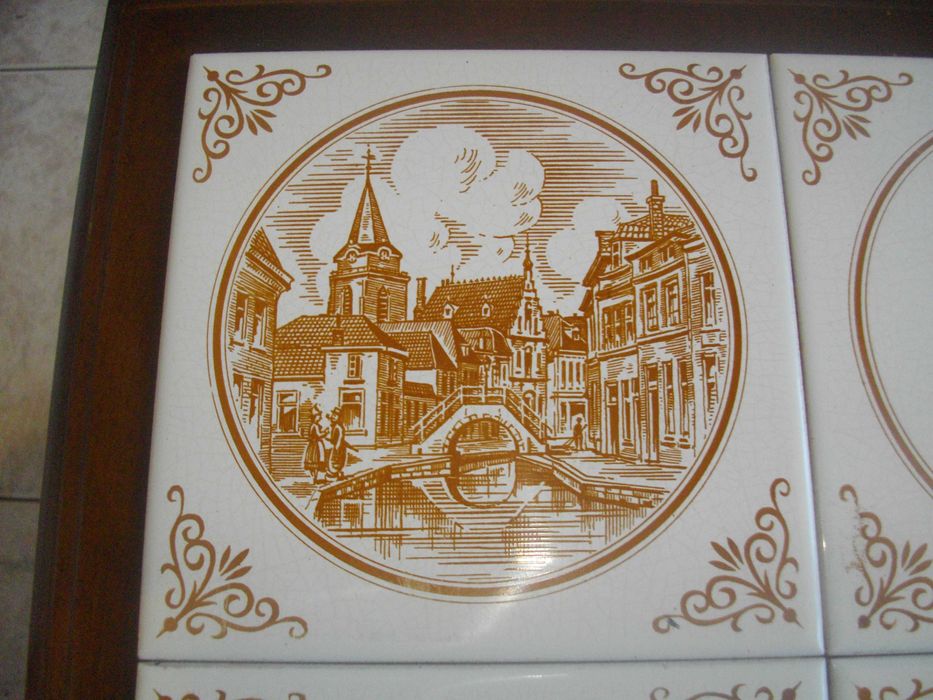 Нидерландска оригинална помощна маса с флорални елементи Дъб Керамика