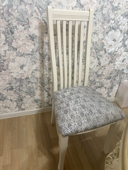 Продам стол со стульями