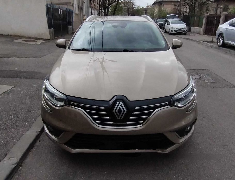 Renault megane IV Bose/ 1.3 tce/ Distronic/ Full led