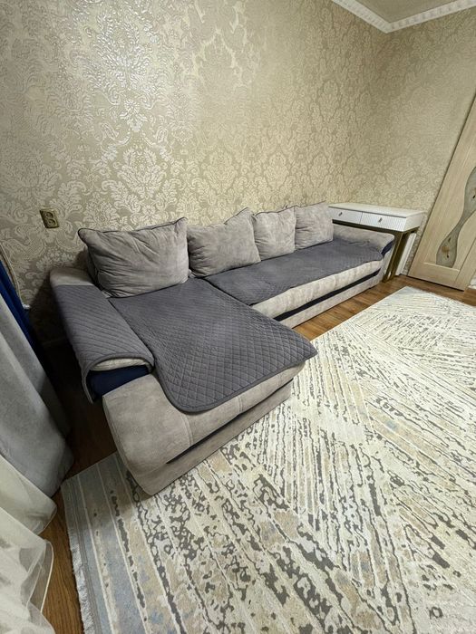 Продам диван угловой б/у