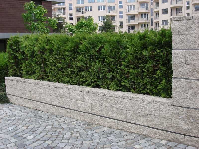 Вибропресовани бетонови блокчета за ограда, имитиращи дялан камък