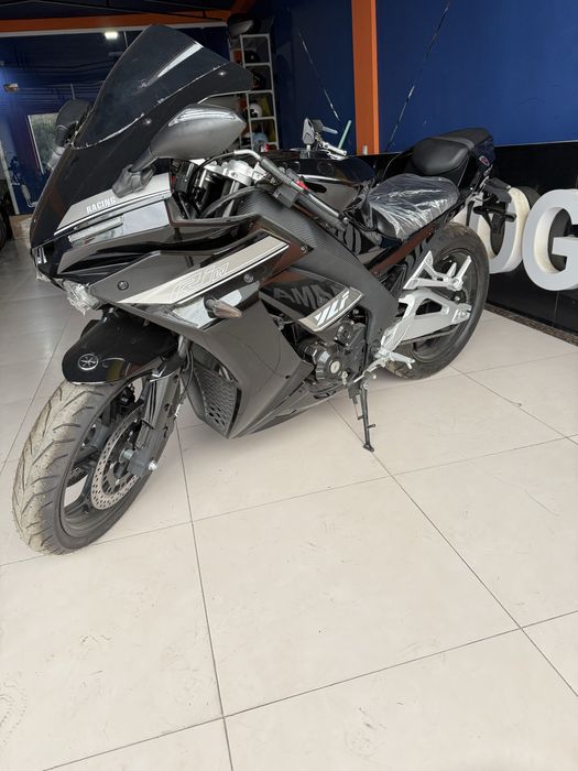 Новинка! Мотоцикл Yamaha r1 в подарок шлем