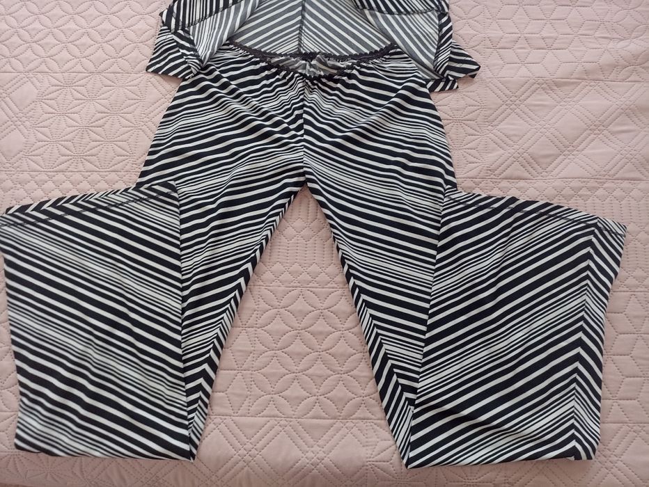 Италиански дамски костюм