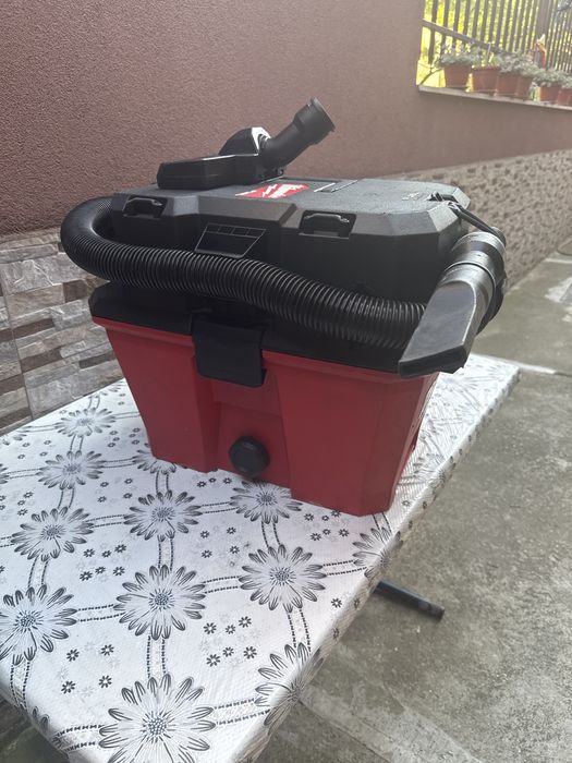 Акумулаторна прахосмукачка MILWAUKEE M18 F2VC23L-0