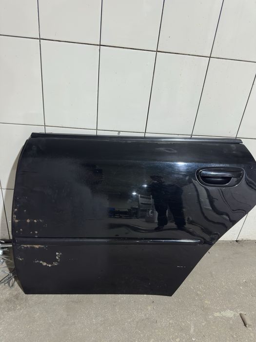 Продам дверь Legacy BL