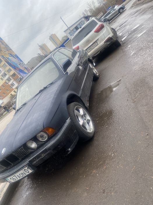 Продам бмв 520 е34