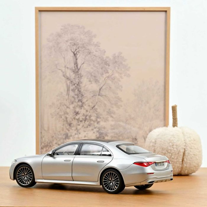 Machetă Mercedes-Benz S-Class AMG-Line 2021 1:18 Norev