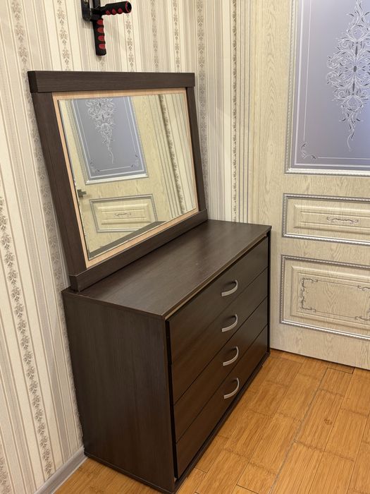 Шкаф 2 тумбы и тумба с зеркалом